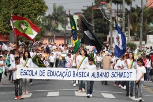 O Patriotismo Invade Os Bairros De Joinville Durante Esta Semana Da P Tria