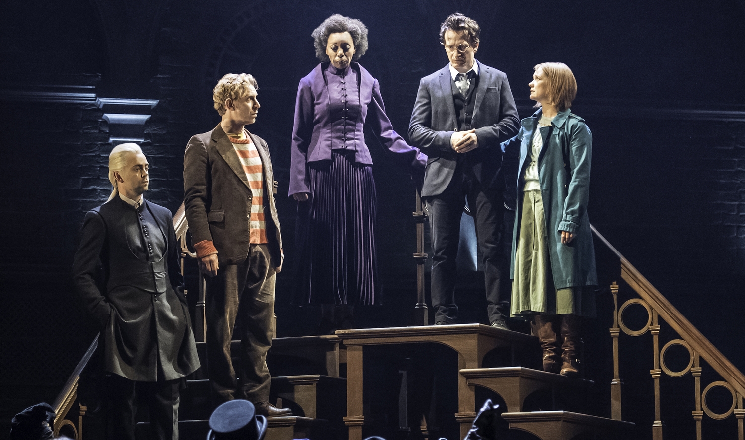 Da esquerda para a direita: Draco (Alex Price), Ron (Paul Thornley), Hermione (Noma Dumezweni), Harry (Jamie Parker) e Ginny (Poppy Miller) - Divulgação/ND