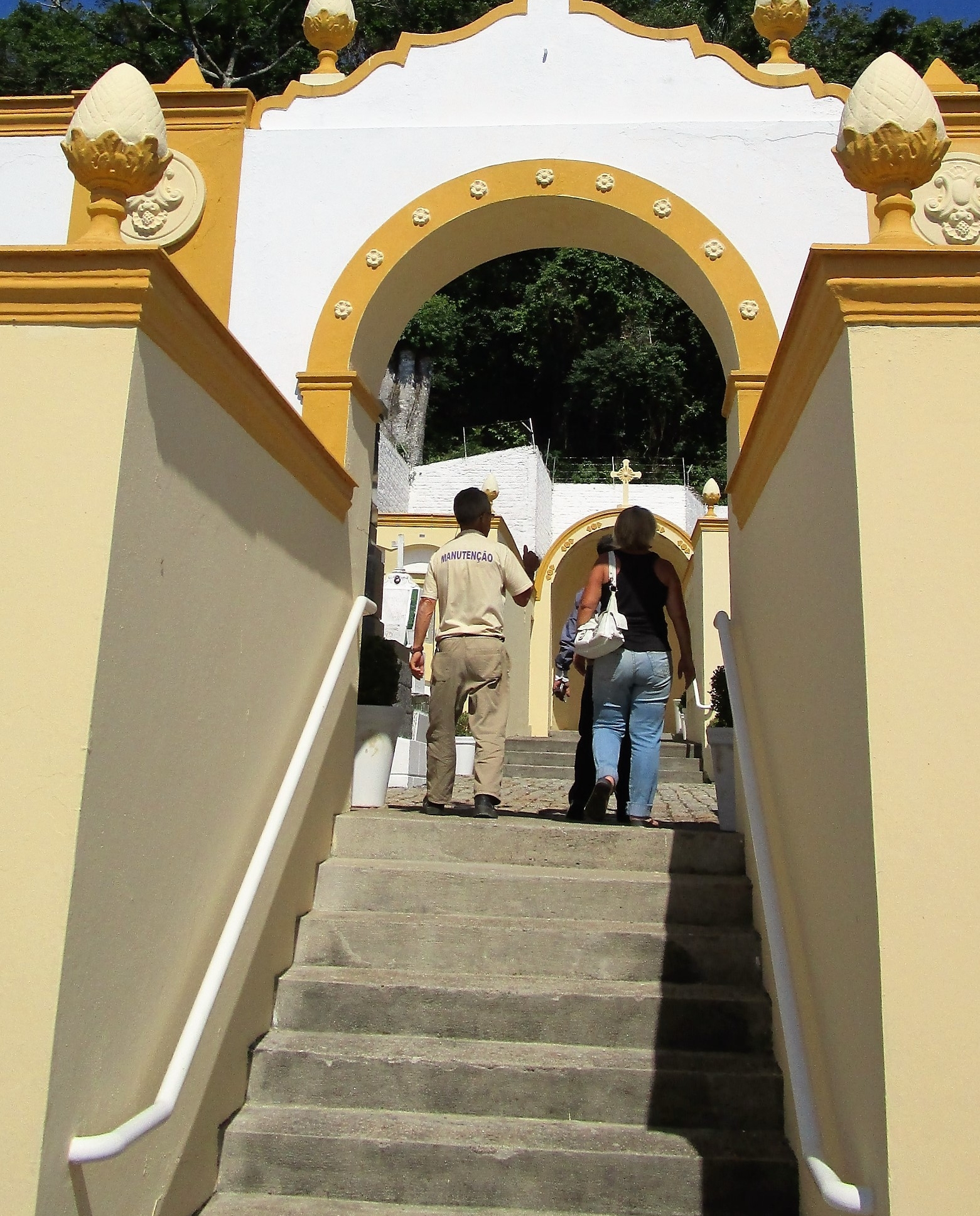 Portão de acesso: para evitar depredações, visitas são monitoradas - Carlos Damião