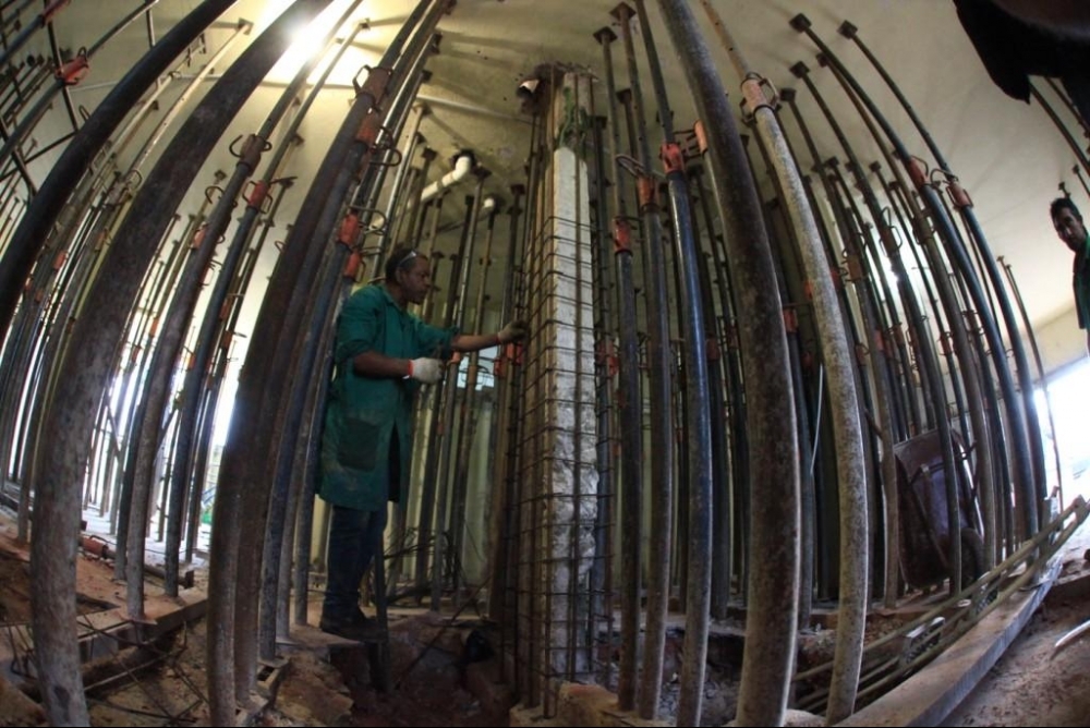 Segundo o engenheiro respons&aacute;vel, pilar central &eacute; o &uacute;nico que tinha anomalia - Carlos Junior/ND