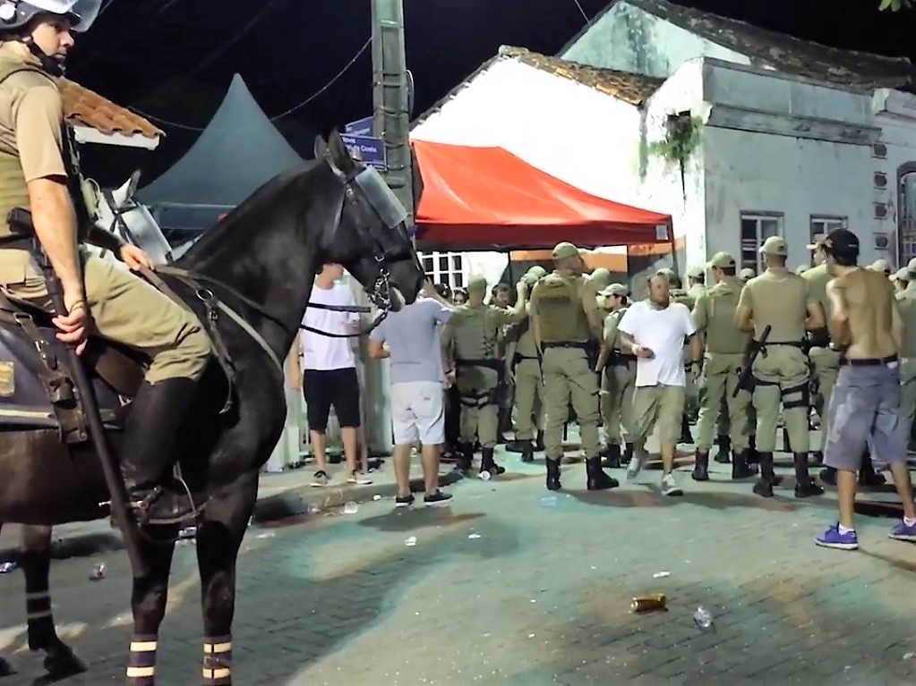 V Deo Mostra A O Truculenta Da Pm No Carnaval De Santo Ant Nio