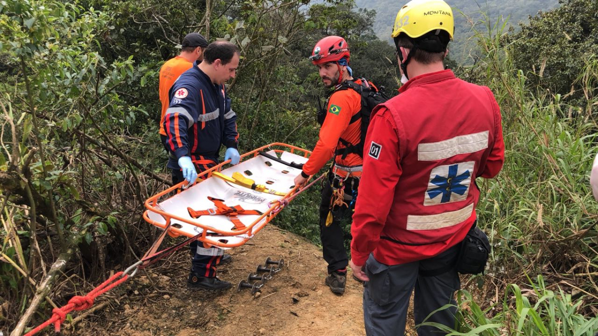 Acidente Entre Nibus E Caminh O V Timas Simulado Pelo Samu No