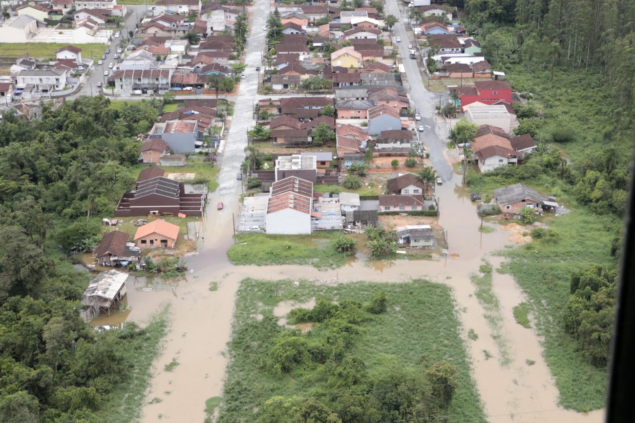 Galeria de fotos Imagens aéreas mostram alagamentos em Joinville