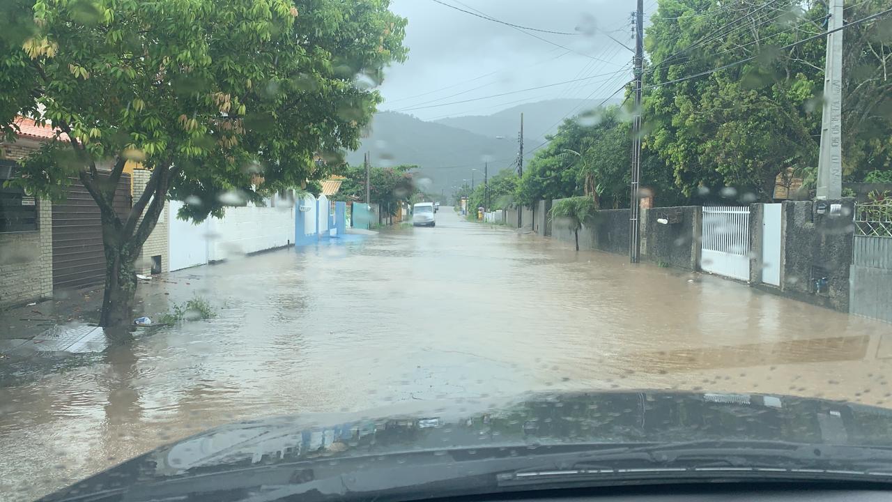 FOTOS Chuva Castiga E Causa Estragos No Litoral De SC