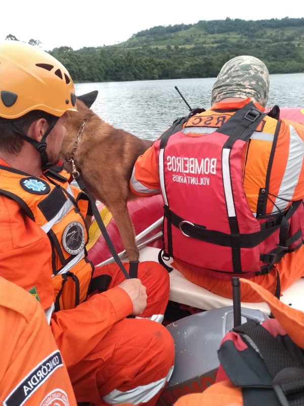 Corpo de homem é encontrado boiando em lago de Itá