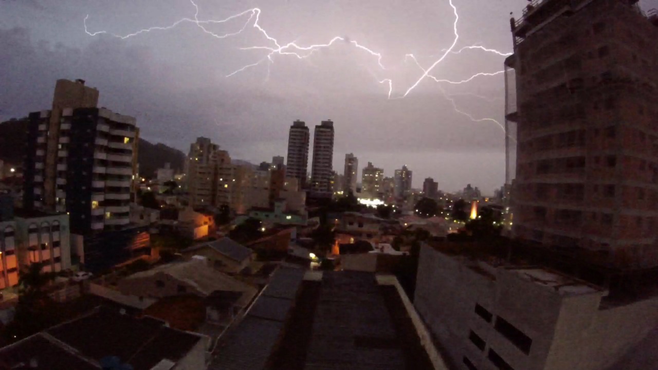 SC Tem Alerta Para Temporais Raios Ventos Fortes E Granizo Veja