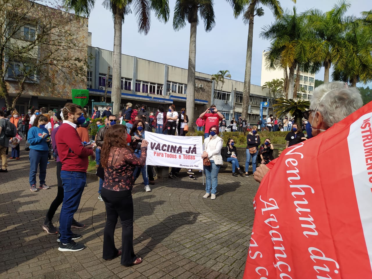 Cidades De SC Registram Protestos Contra O Presidente Jair Bolsonaro