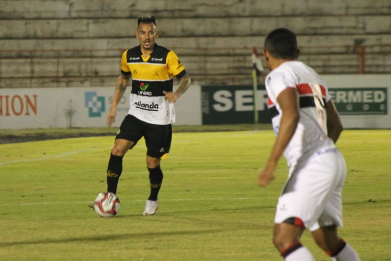 Crici Ma Perde A Invencibilidade Contra O Botafogo Sp Na S Rie C Do