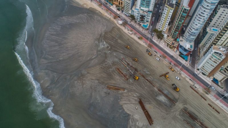 O sombreamento da praia de Balneário Camboriú será resolvido a nova