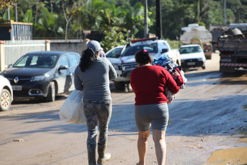 Defesa Civil Alerta Para Riscos De Alagamentos E Deslizamentos Em Itaja