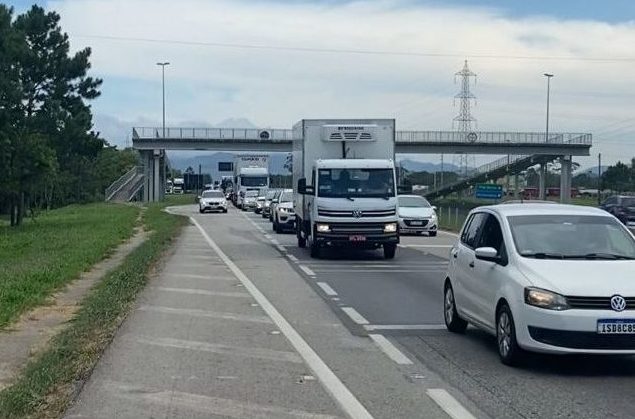 Procon determina abertura de cancelas de pedágio na BR 101 em cidades de SC