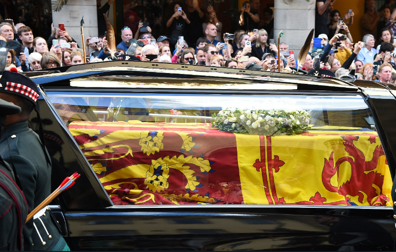 Saiba como o corpo da rainha Elizabeth II se mantém preservado 11 dias