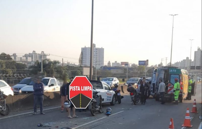 Acidente Entre Tr S Carros E Duas Motos Deixa Fila De Mais De Km Na