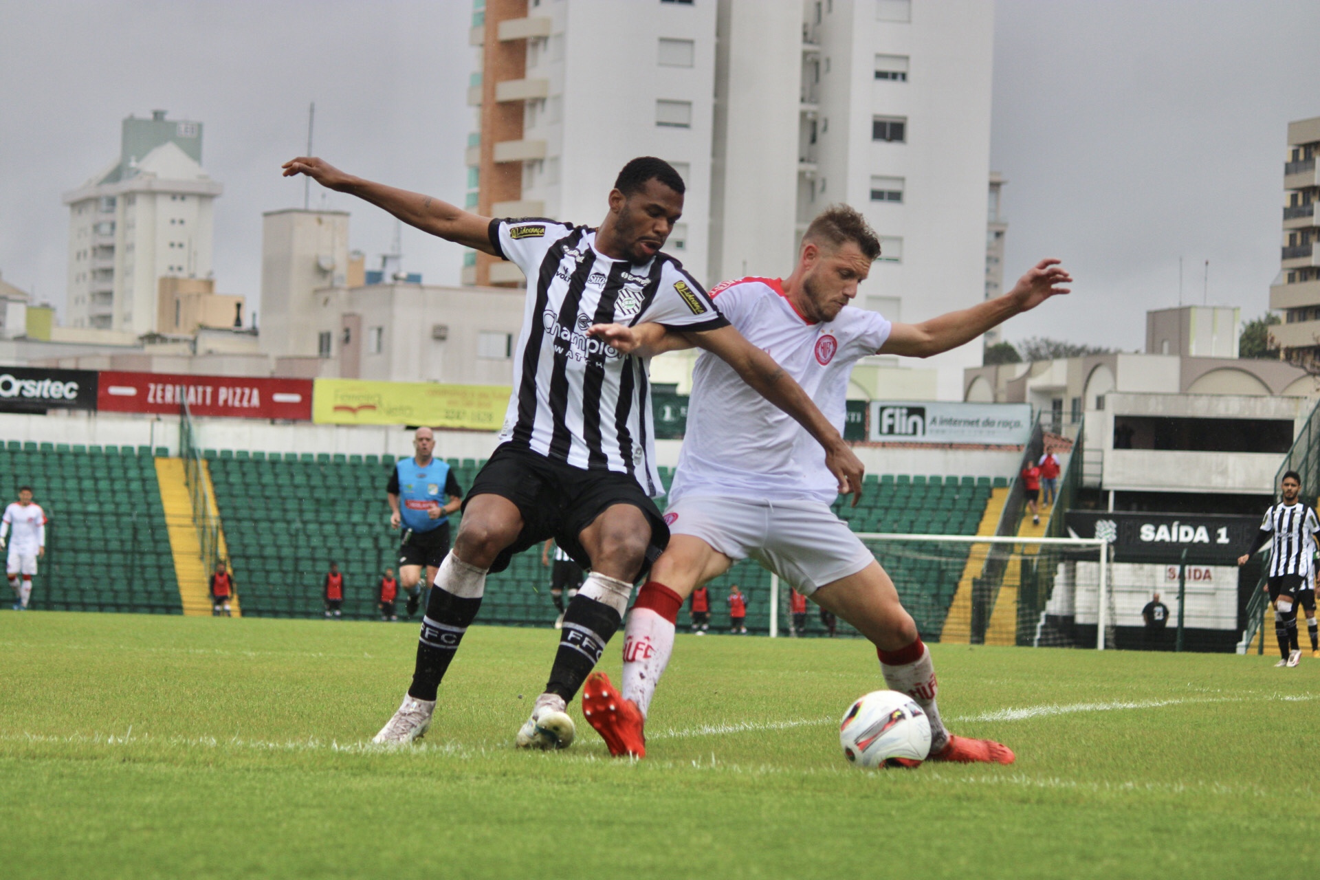 Em jogo sonolento Figueirense derrota o Hercílio Luz no Scarpelli