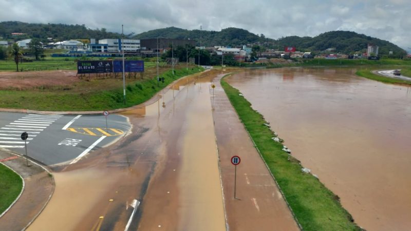 Brusque monta força tarefa de limpeza para superar estragos das chuvas