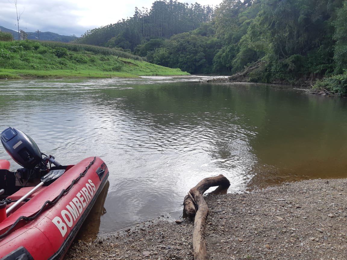 Corpo de idosa é encontrado no rio Itajaí Mirim em Botuverá