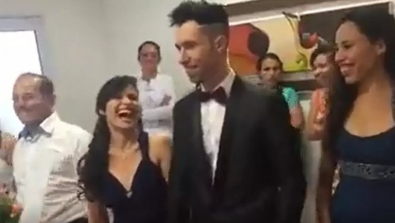 VÍDEO Não vai casar não juiz cancela casamento após brincadeira da