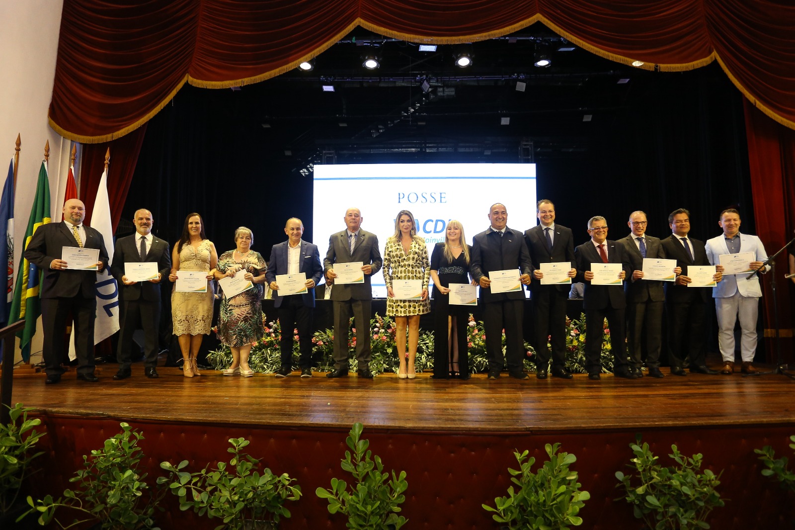 Nova Diretoria E Coordenadores Da CDL Joinville Tomam Posse