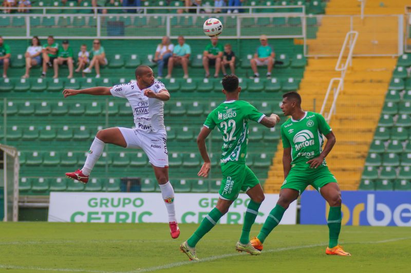 Chapecoense E Brusque N O Saem Do Zero Em Jogo De Poucas Emo Es