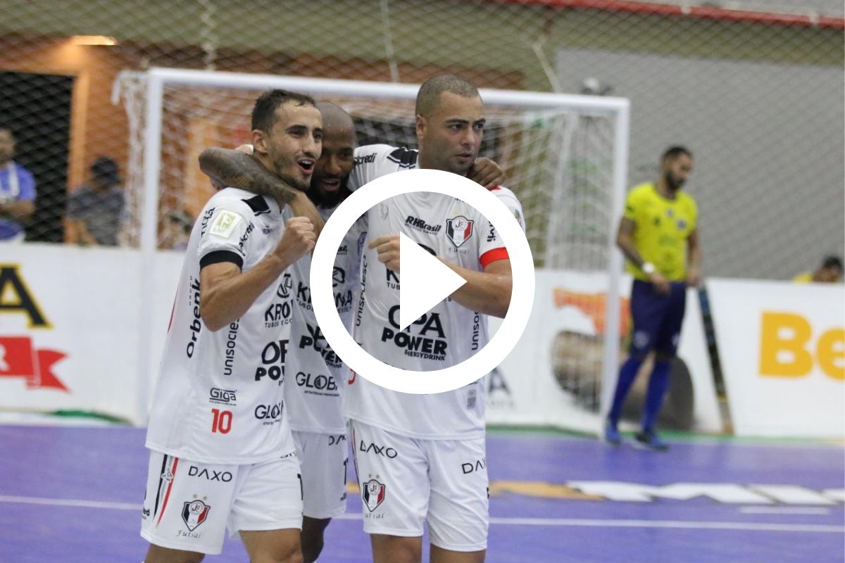 VÍDEO Assista ao gol contra que deu a vitória e a classificação ao JEC