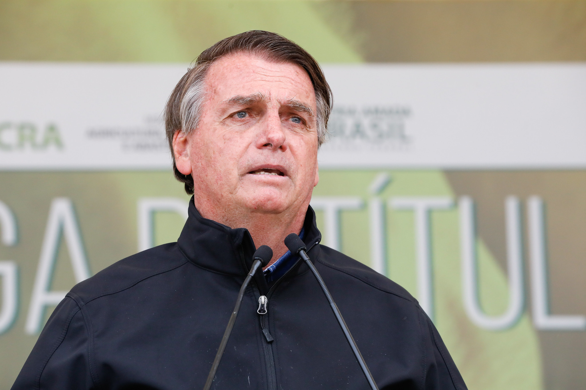 Bolsonaro Ficou Na Embaixada Da Hungria Ap S Ter Passaporte Retido