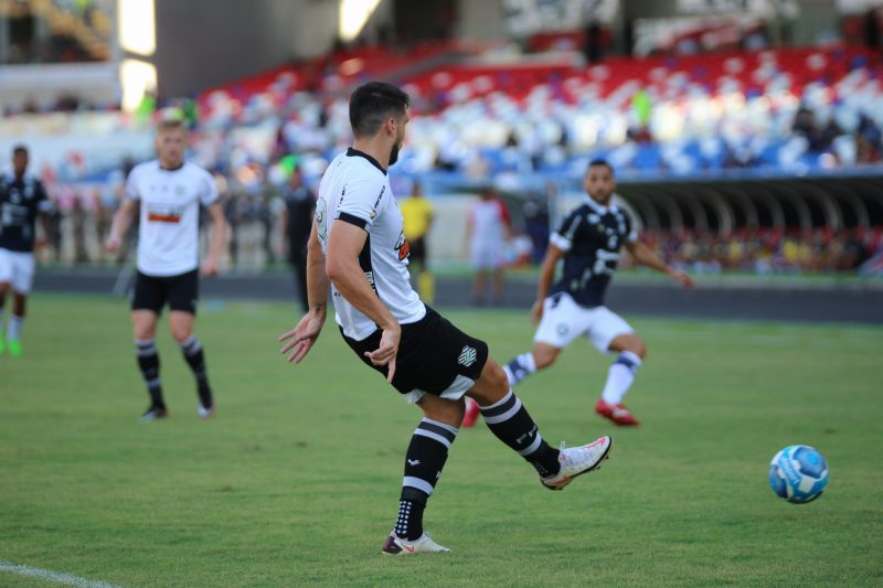 Figueirense busca o empate contra o Remo no Mangueirão lotado