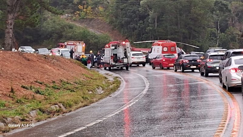 Acidente Entre Dois Carros Na BR 282 Deixa Sete Feridos Em Rancho Queimado