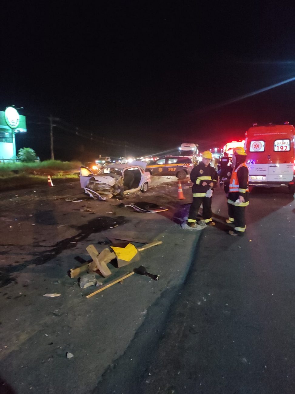 Carro E Caminhonete Ficam Destru Dos Ap S Acidente Grave Na Br Em