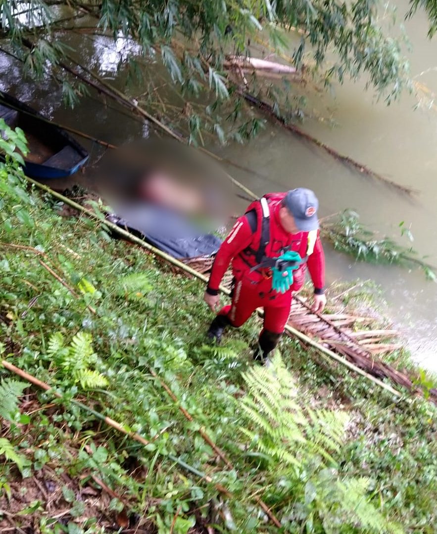 Cad Ver De Homem Desaparecido Encontrado Boiando Em Rio De Blumenau