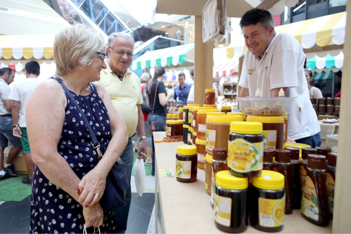 Shopping De Joinville Realiza Feira De Agricultura Familiar