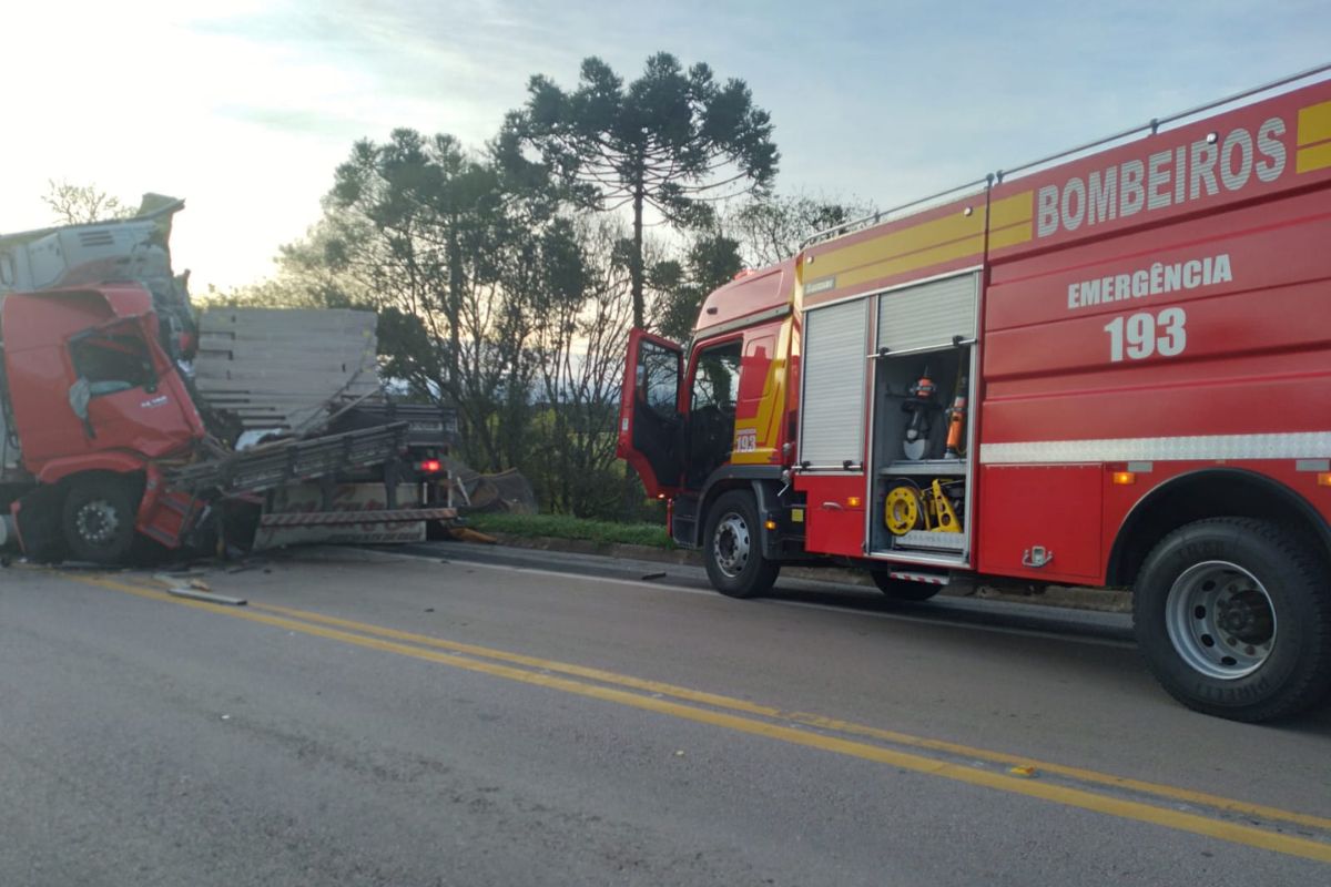 Grave Acidente Deixa Dois Mortos Na Br No Planalto Norte De Sc