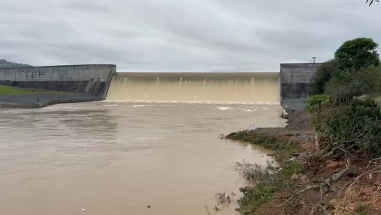 Defesa Civil explica rompimento de cabo de aço durante operação em