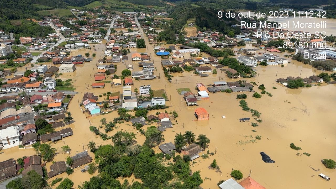 Fotos Rio Do Oeste Inicia Evacua O De Moradores Das Resid Ncias Ap S