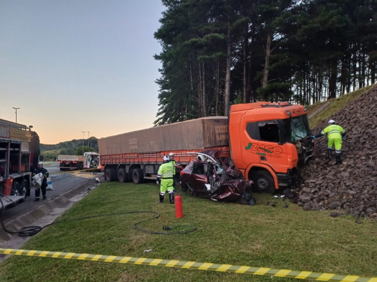 Motorista De Anos Morre Ap S Ficar Preso S Ferragens Em Acidente