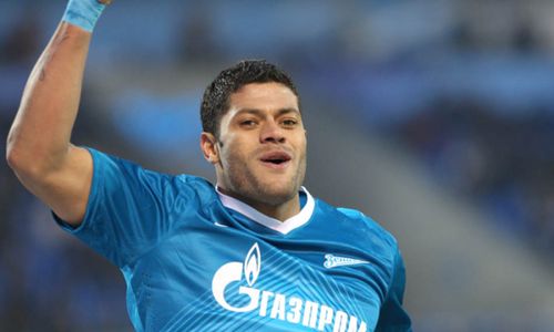 Hulk marca, Zenit vence e assume a liderança do Campeonato Russo