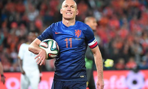 Robben 'paga dívida', Holanda humilha a Espanha e se vinga pela
