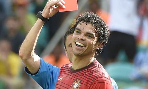 Expulsão pode render três jogos de suspensão a Pepe