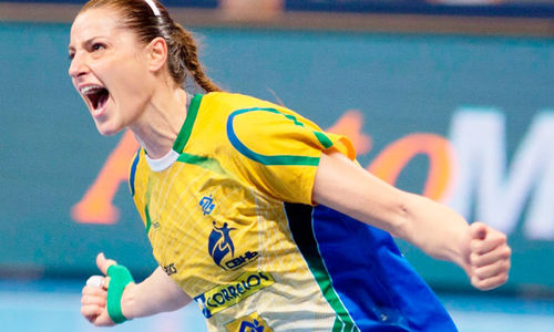 Melhor jogadora do mundo, Duda Amorim espera evolução do handebol no Brasil