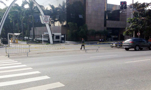 Terror no estacionamento: área do Corinthians gera medo