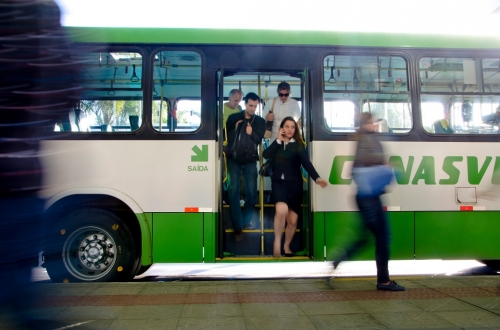 Três linhas de ônibus terão horários alterados aos sábados em