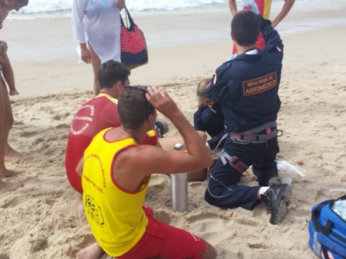 Surfista Salva Banhista De Afogamento Na Praia Do Moçambique Em Florianópolis 9561