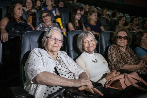 Quanto paga Idoso no cinema?