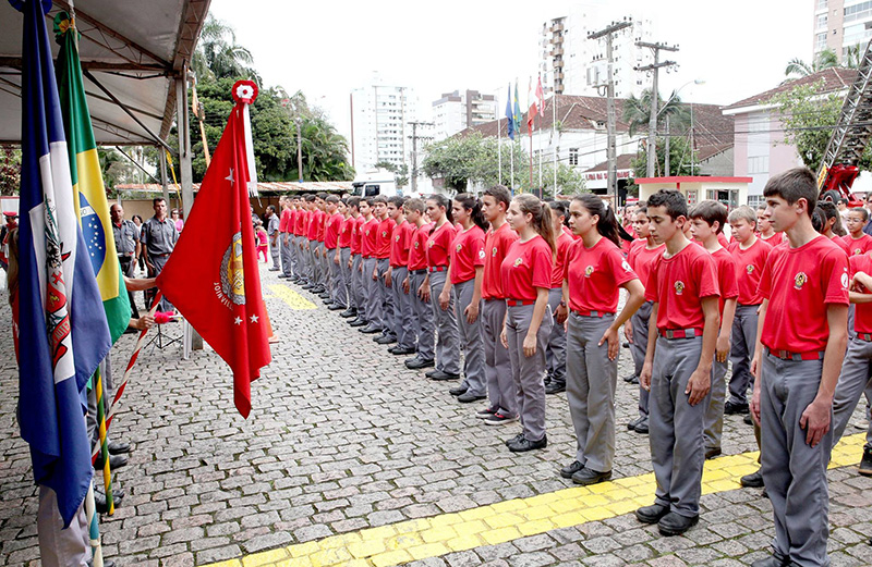 Programa Bombeiros Mirim confirma inscrição e com novidades