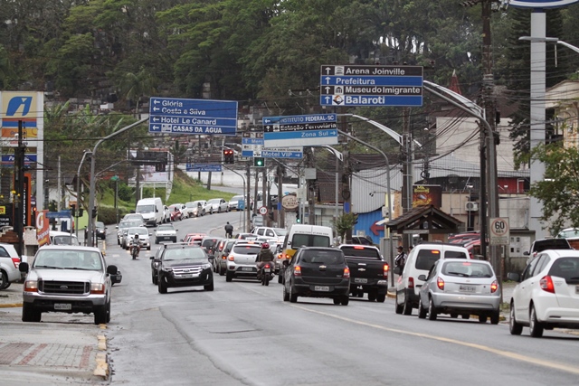 Novo prefeito pretende duplicar a rua Ottokar Doerffel – Foto: Luciano Moraes/Arquivo/ND