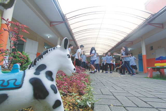 escola de joinville fica entre as melhores do estado