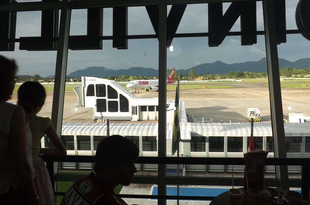 Entidades empresariais avaliam mudança no aeroporto de Joinville