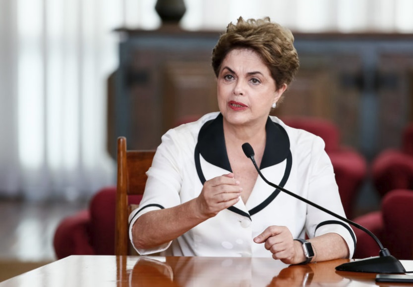 Dilma Rousseff toma posse como presidente do banco do Brics, na China; veja detalhes