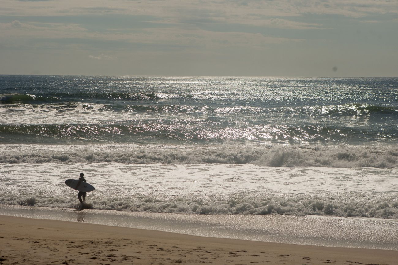 Praia do Moçambique recebe título de Reserva Nacional do Surf neste domingo (8)
