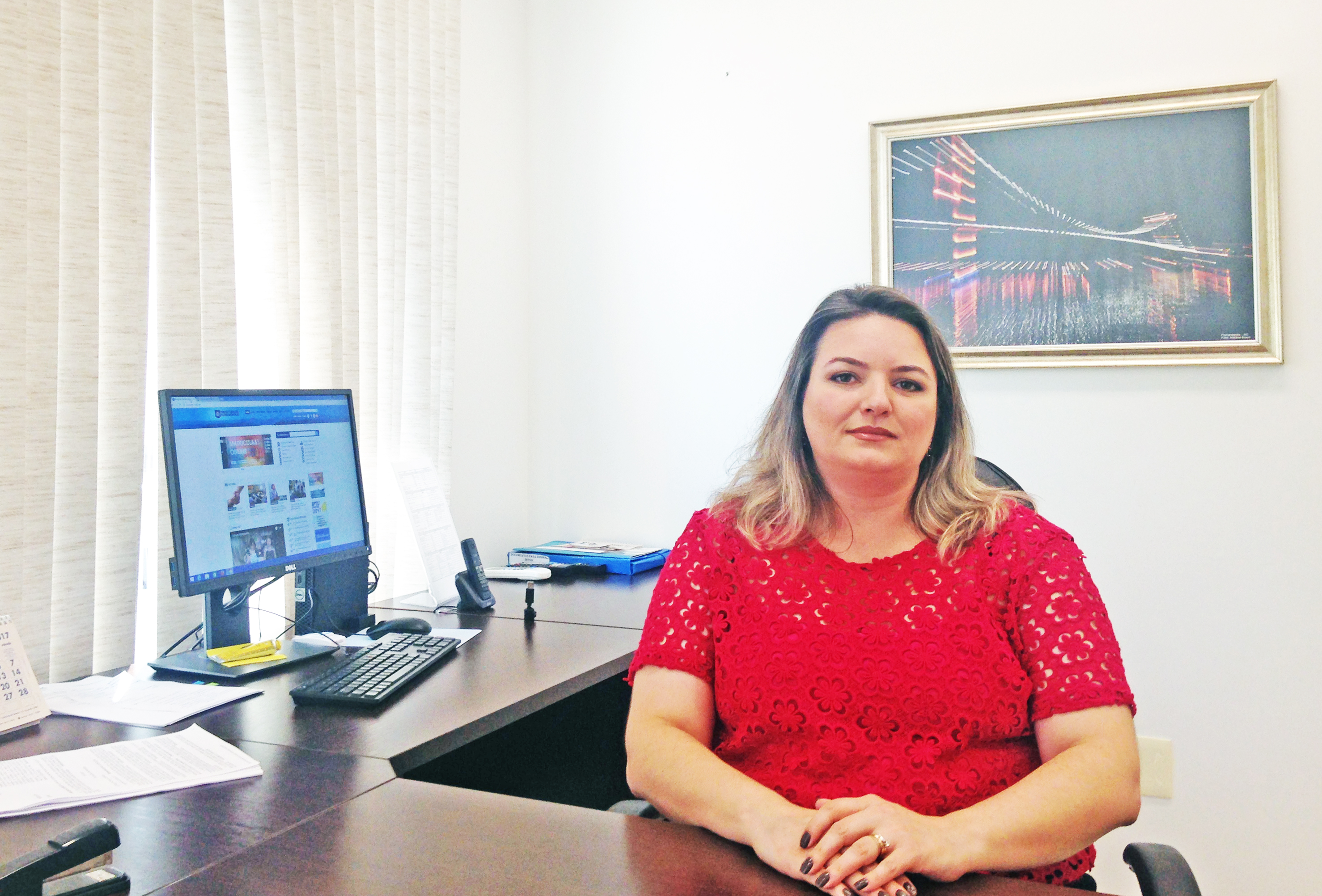 Katherine Schreiner assume como subprocuradora do munic&iacute;pio