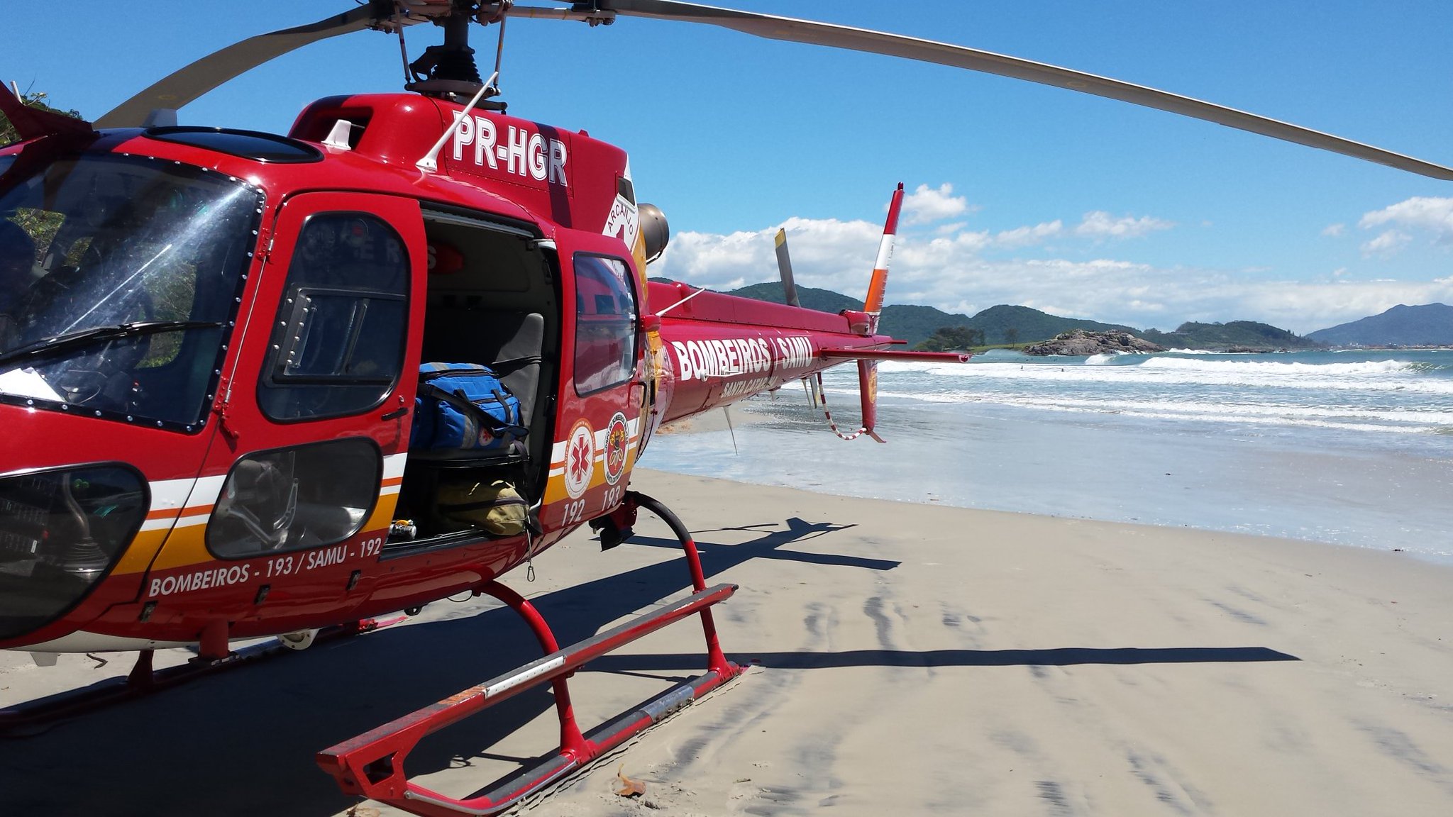 helicóptero dos bombeiros